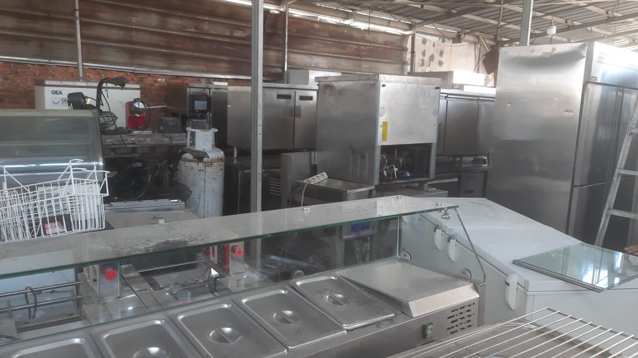 Jual beli alat restoran bekas di Bekasi